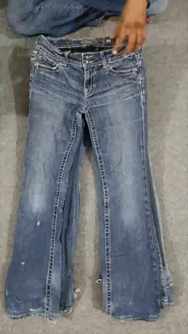 #98 Ladies Y2K Miss Me Flared Jeans -17