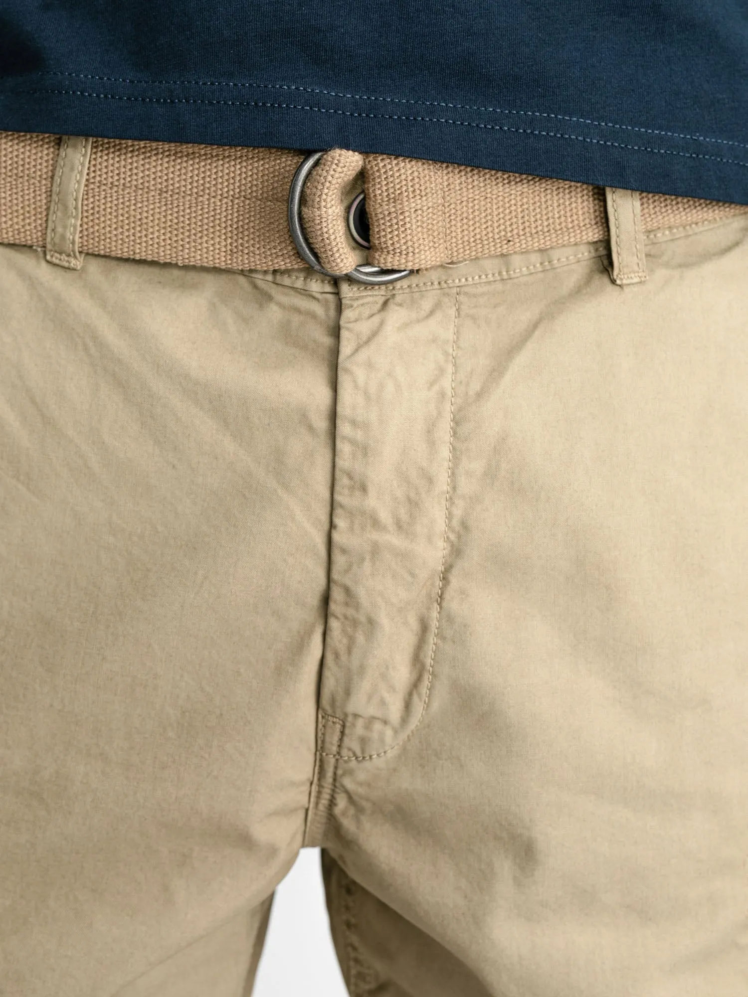 Cargo shorts with belt