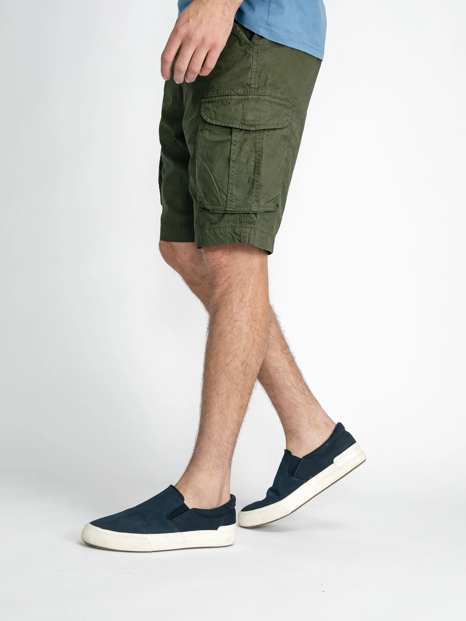 Cargo shorts with belt