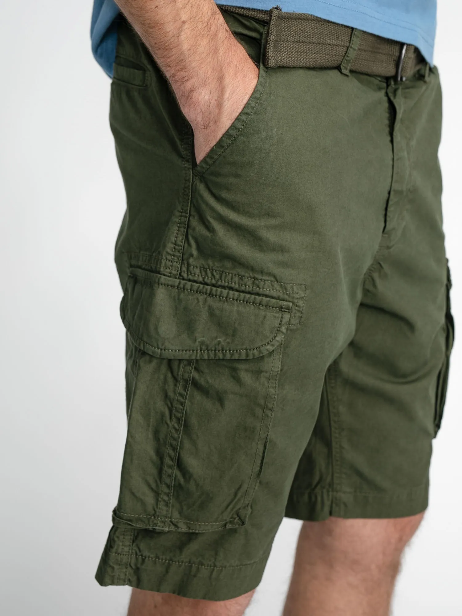 Cargo shorts with belt