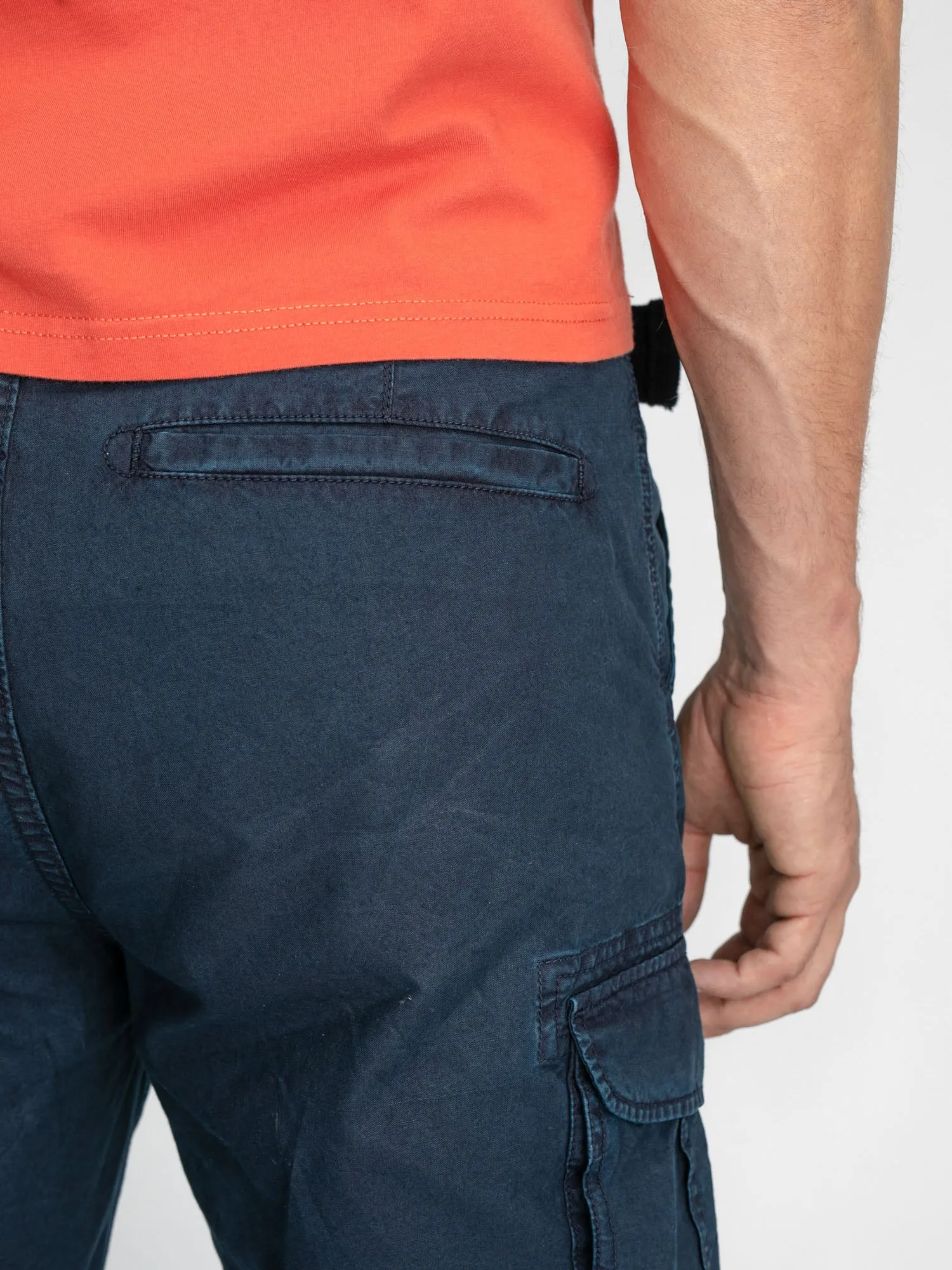 Cargo shorts with belt