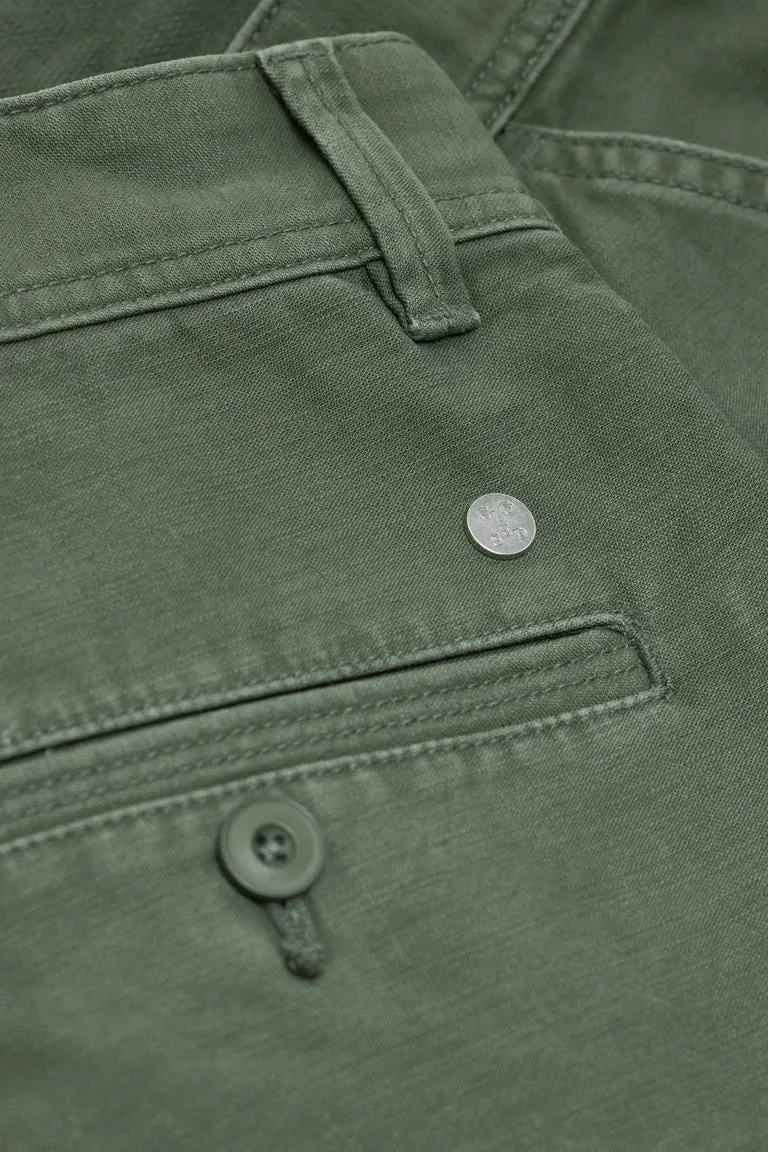 CLOSED Men’s Cargo Shorts in Ranger Green