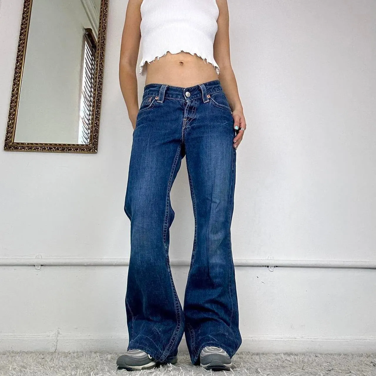 levi's flared jeans