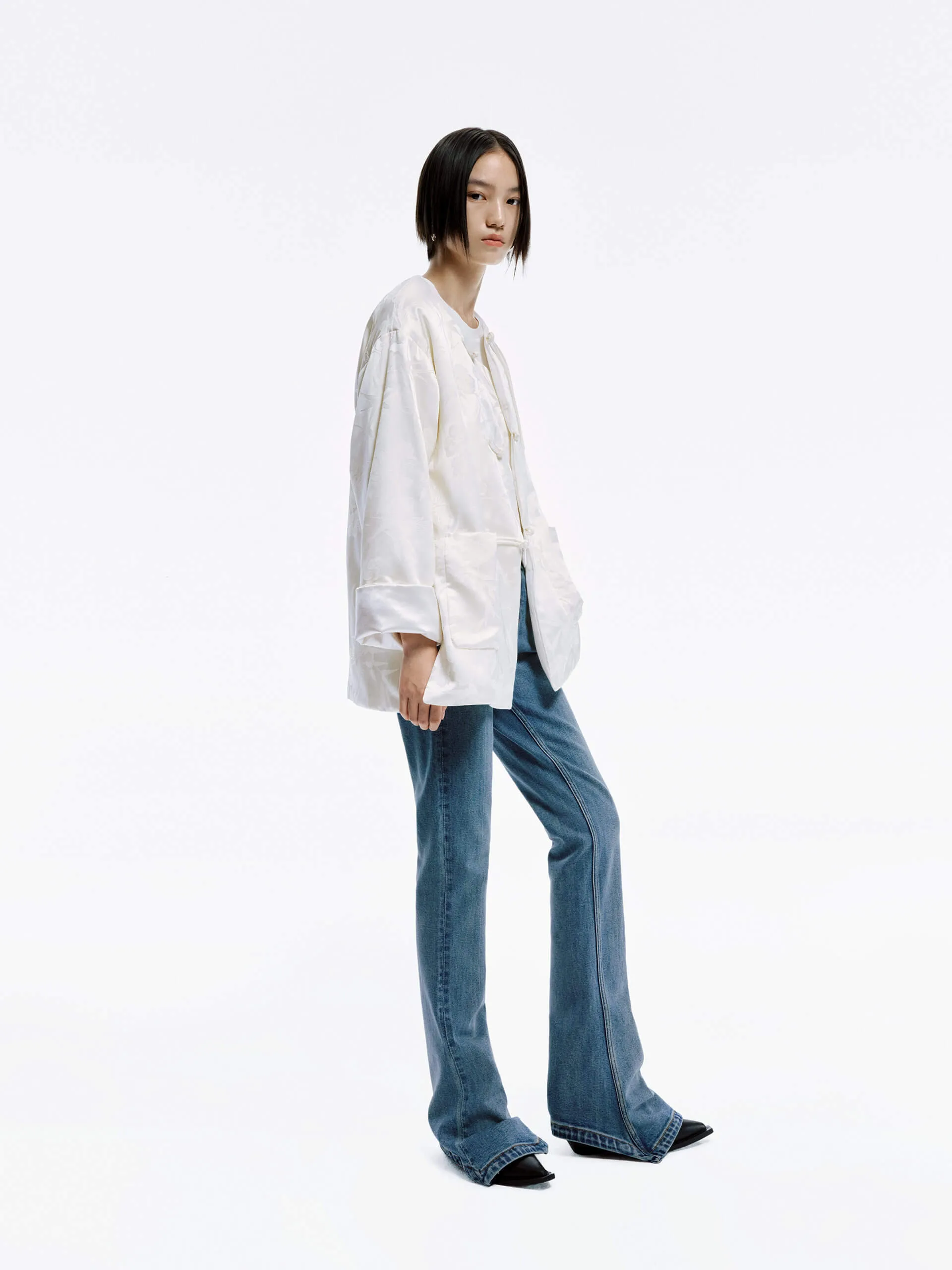 Pointed Hem Flared Jeans