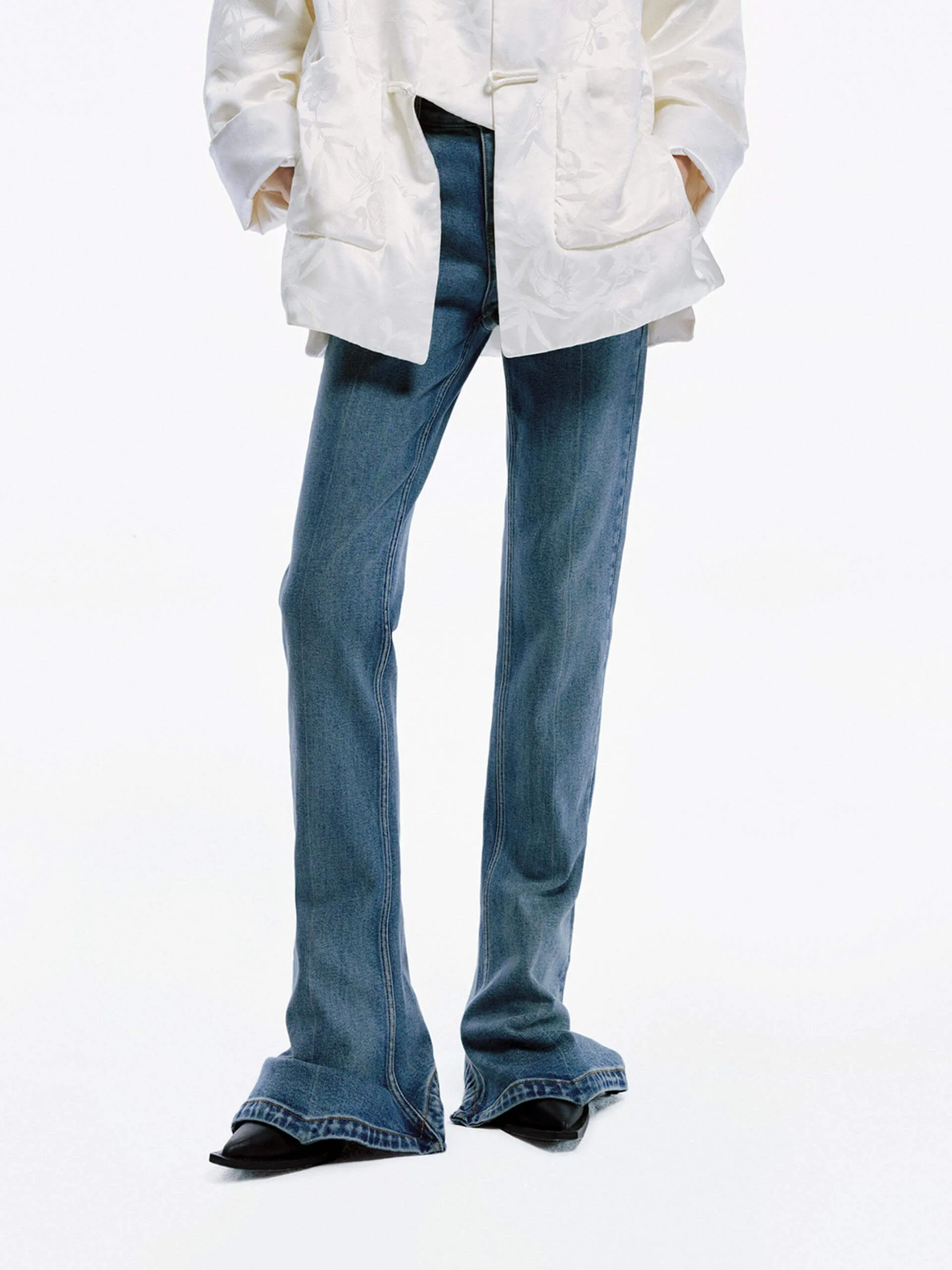 Pointed Hem Flared Jeans